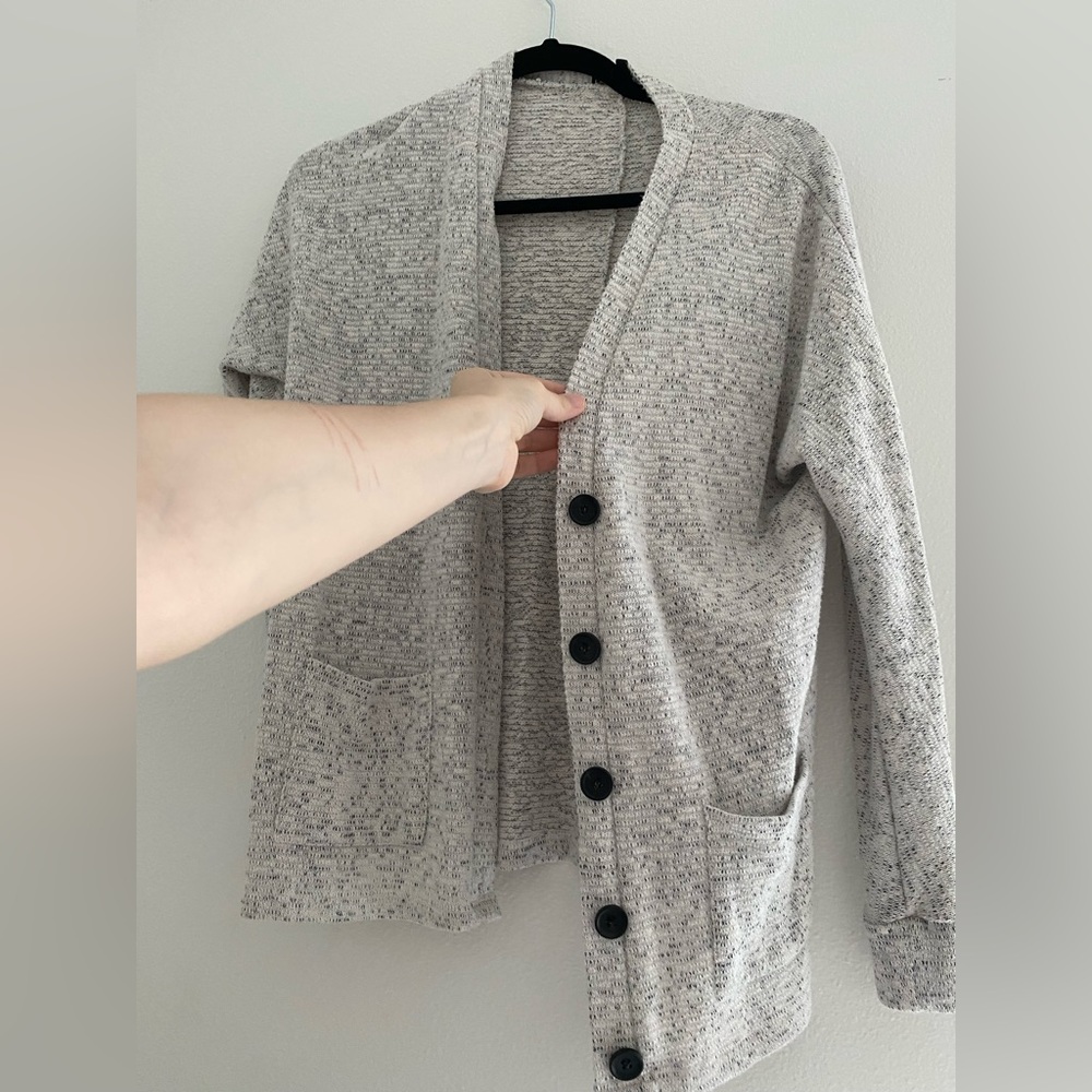 XS American eagle cardigan - black and white peppered